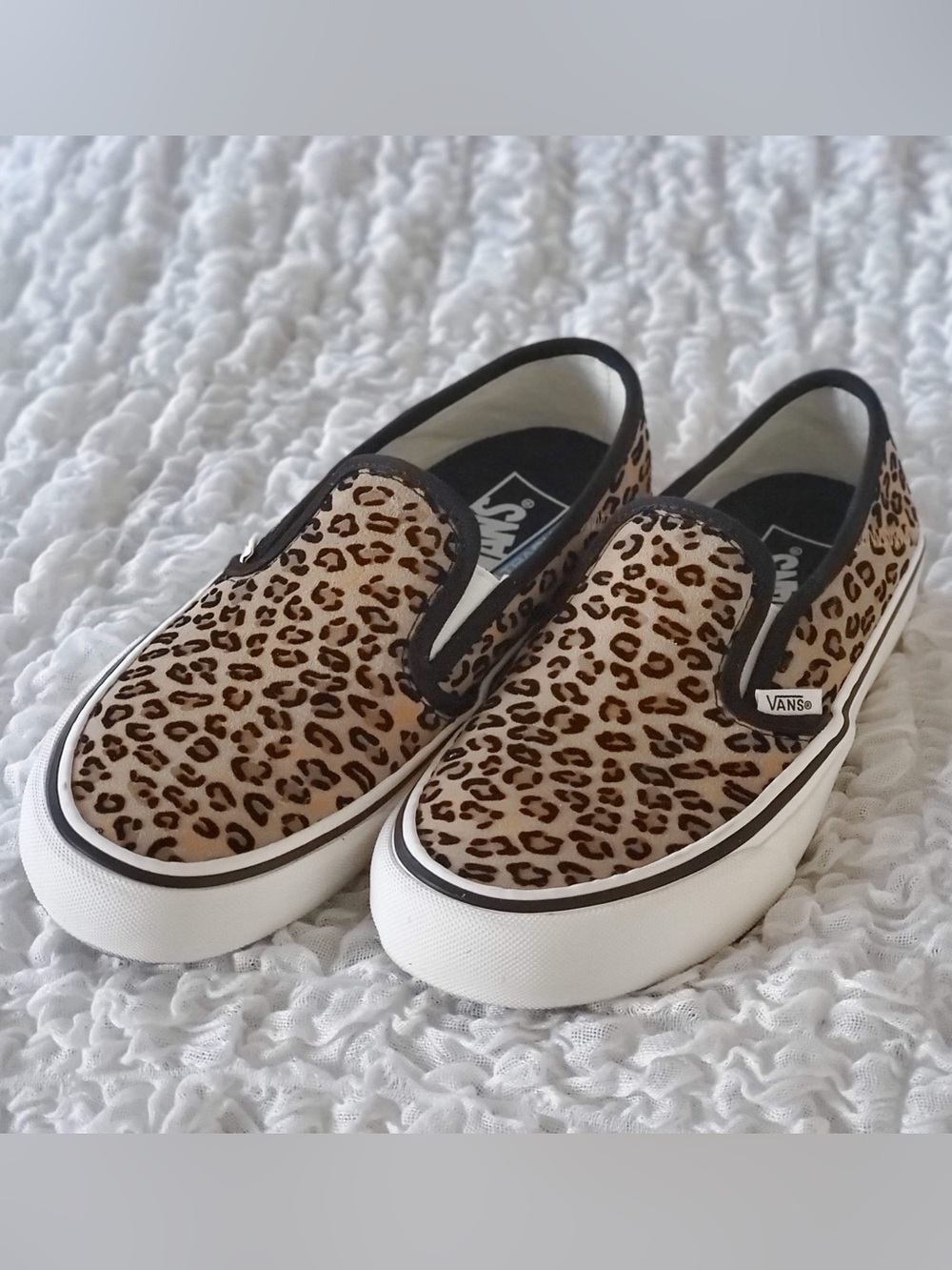 Vans women’s size 6 Slip-On Sneakers in Leopard Print